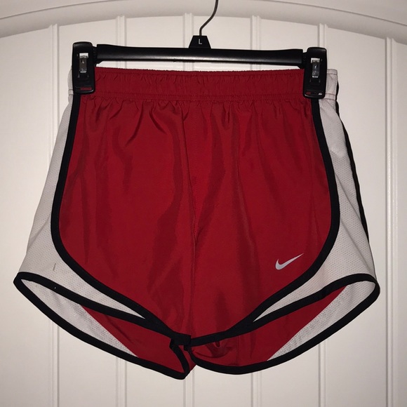 Red Nike shorts - Picture 1 of 4